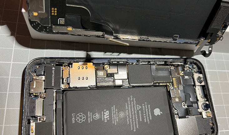 iPhone 12 Mini Akku tauschen Reparatur Anleitung