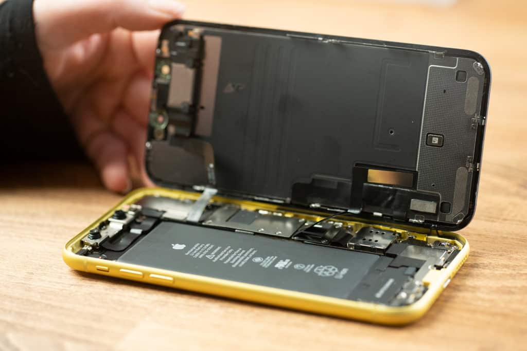 iPhone 11 Display tauschen Reparatur Anleitung